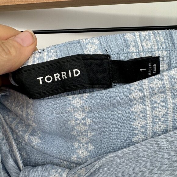 Torrid Women's Light Blue & White Striped Lightweight Flowy Dress Pants woman’s - Picture 6 of 10